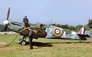 Asisbiz Spitfire MkIIa RCAF 412Sqn VZA at Digby Lincolnshire 1941 IWM