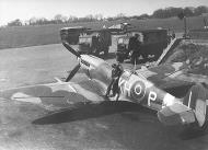 Asisbiz Spitfire LFIX RCAF 403Sqn KHP MJ664 Feb 1944 01