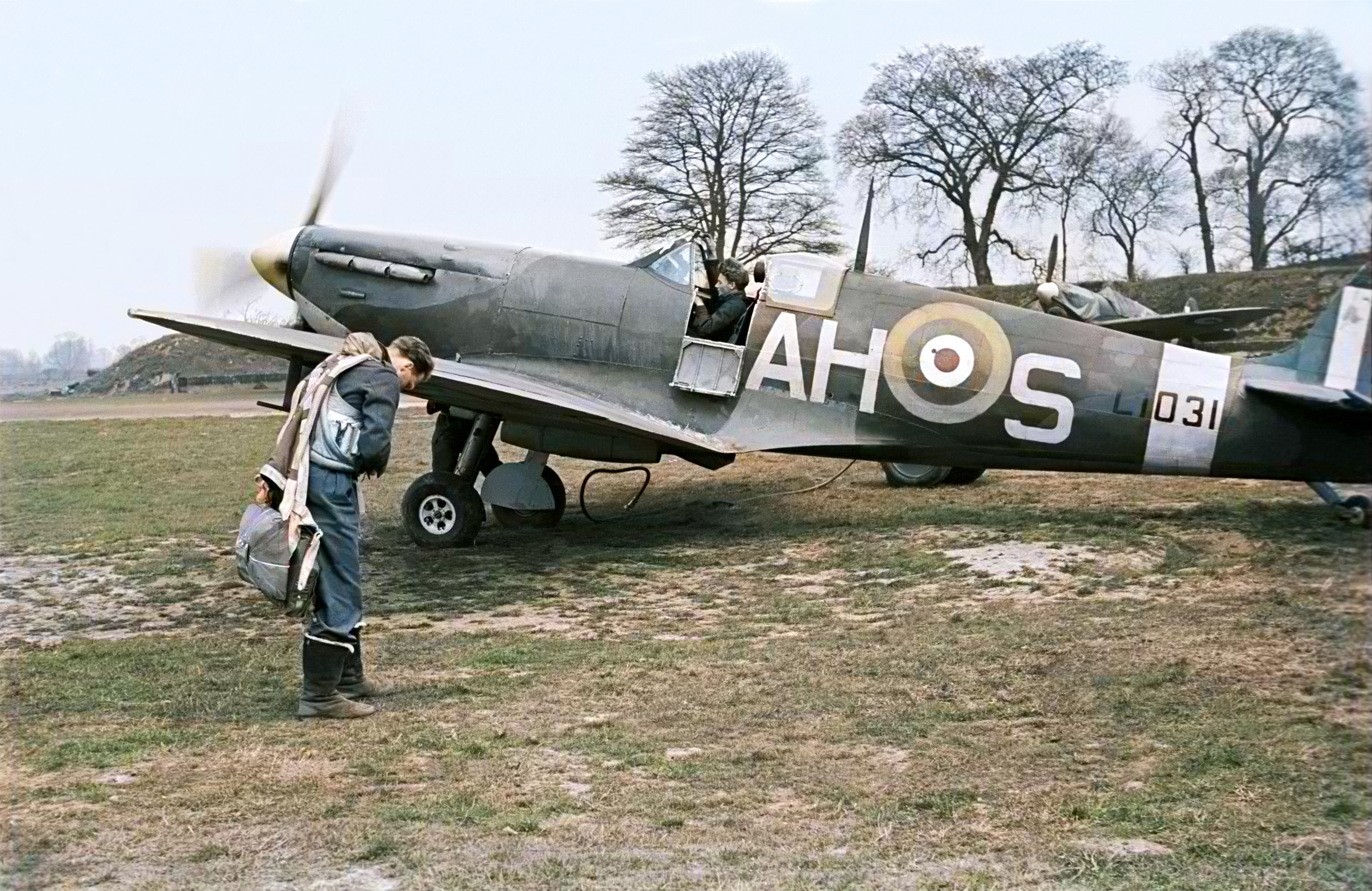 Spitfire MkIa RAF 332Sqn AHS L1031 Catterick 01