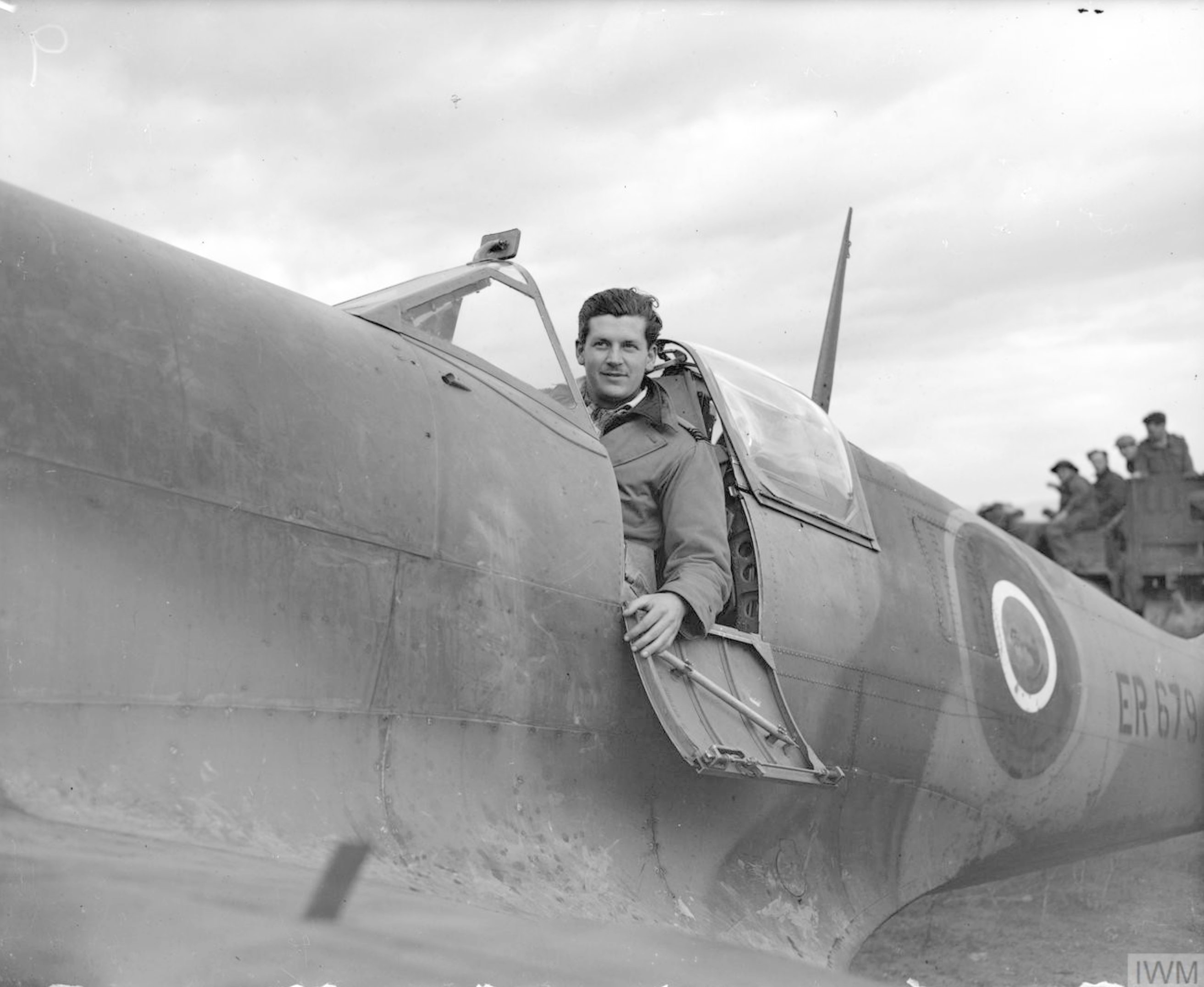 Spitfire MkVb RAF 111Sqn ER679 Sqn Ldr AC Bartley at Souk el Arba Tunisia IWM CNA125