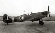 Asisbiz Factory fresh Spitfire MkVc RAF Borough of Southgate AA963 exhibited Chicago stayed in USA May 1942 02