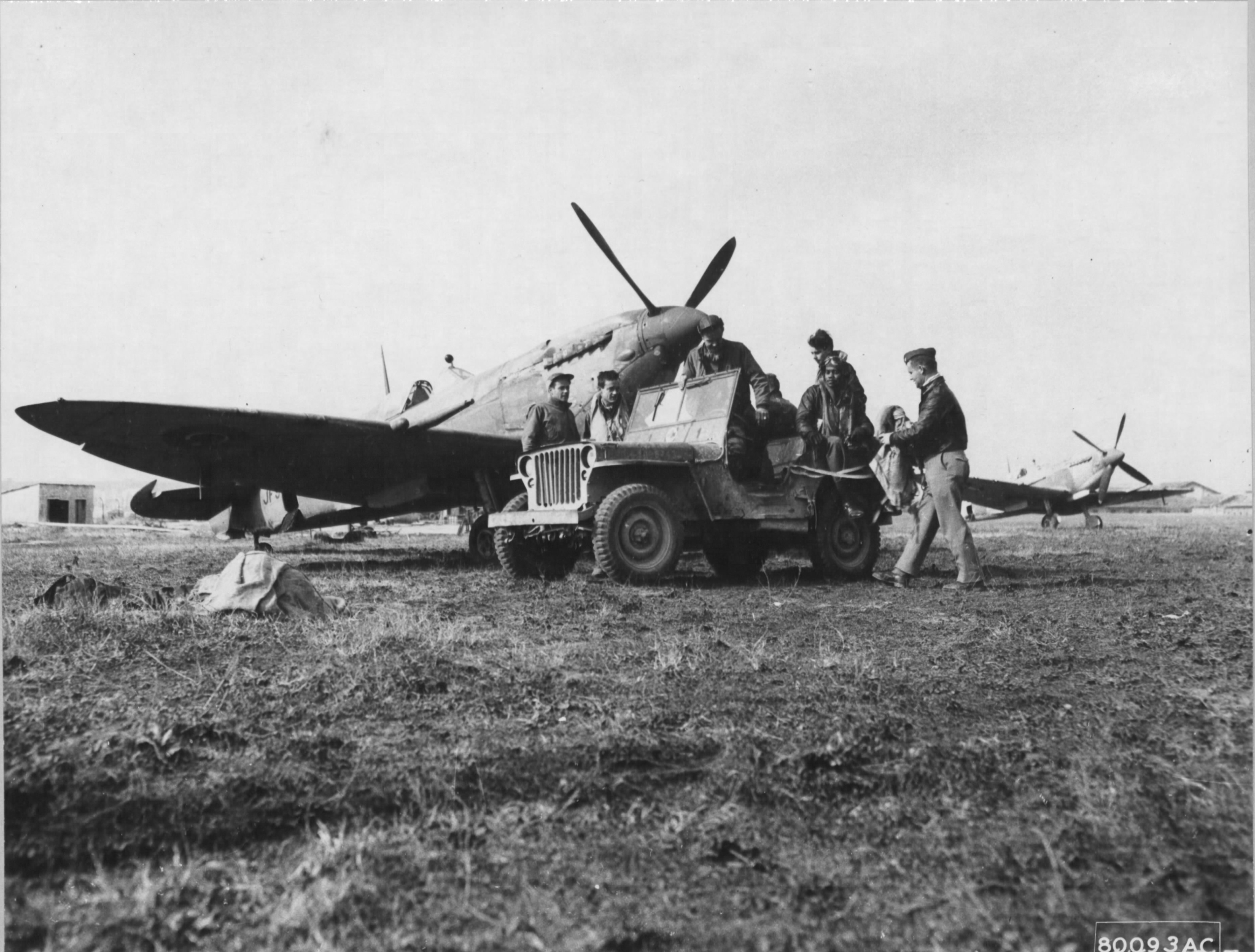 Spitfire MkVIII USAAF 12AF 31FG307FS Nettuno Italy 2nd Feb 1944 01
