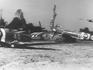 Asisbiz Spitfire MkVb USN VCS 7 4G landing mishap Normandy 1944 01