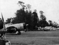Asisbiz Spitfire MkVb USN VCS 7 4Q Normandy Airfield late 1944 02