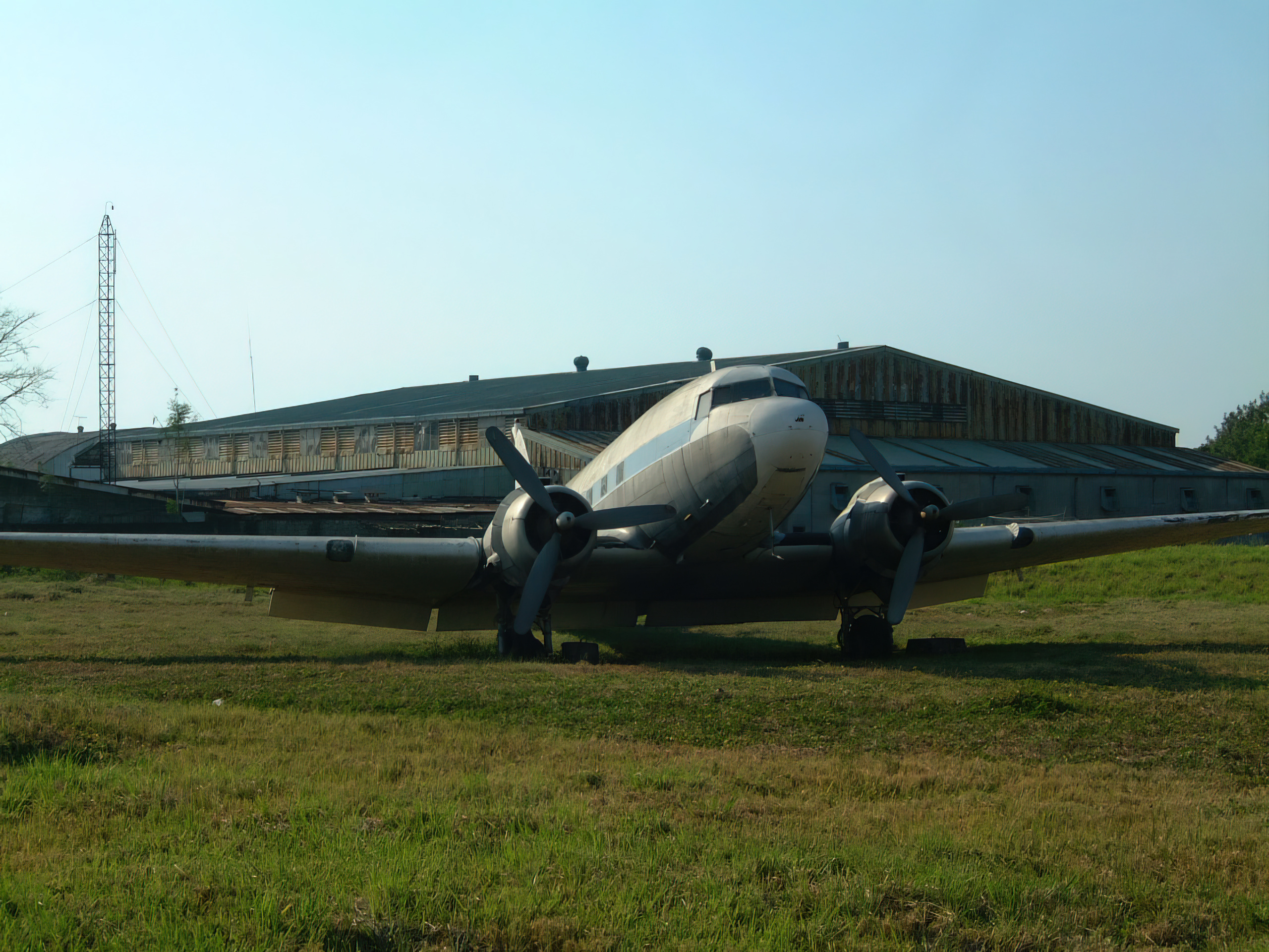 Abandoned Douglas DC 3 Dakotas at Manila airport in Mar 2003 almost all have since been scrapped 06