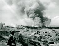 Asisbiz British and American Airbourne troops cross the Irrawaddy river during the battle for Meiktila Feb 1945 NA173