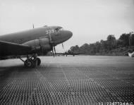 Asisbiz Douglas C 47 Dakota 5AF 374TCG 339 with 374TCG6TCS 28 Eve Finschhafen New Guinea 18th Dec 1944 NA565