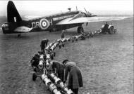 Asisbiz Wellington Mk.IC RAF 301Sqn GRH R1006 Hemswell Lincolnshire 1941 01