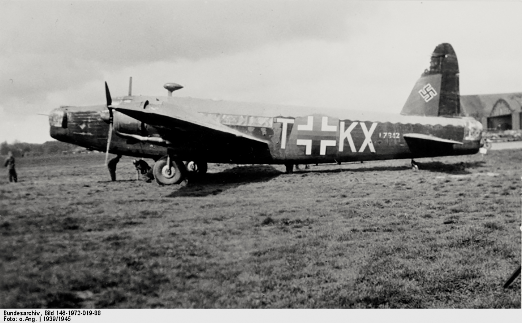 Wellington MkIc Luftwaffe captured RAF 311Sqn KXT L7843 Germany 02