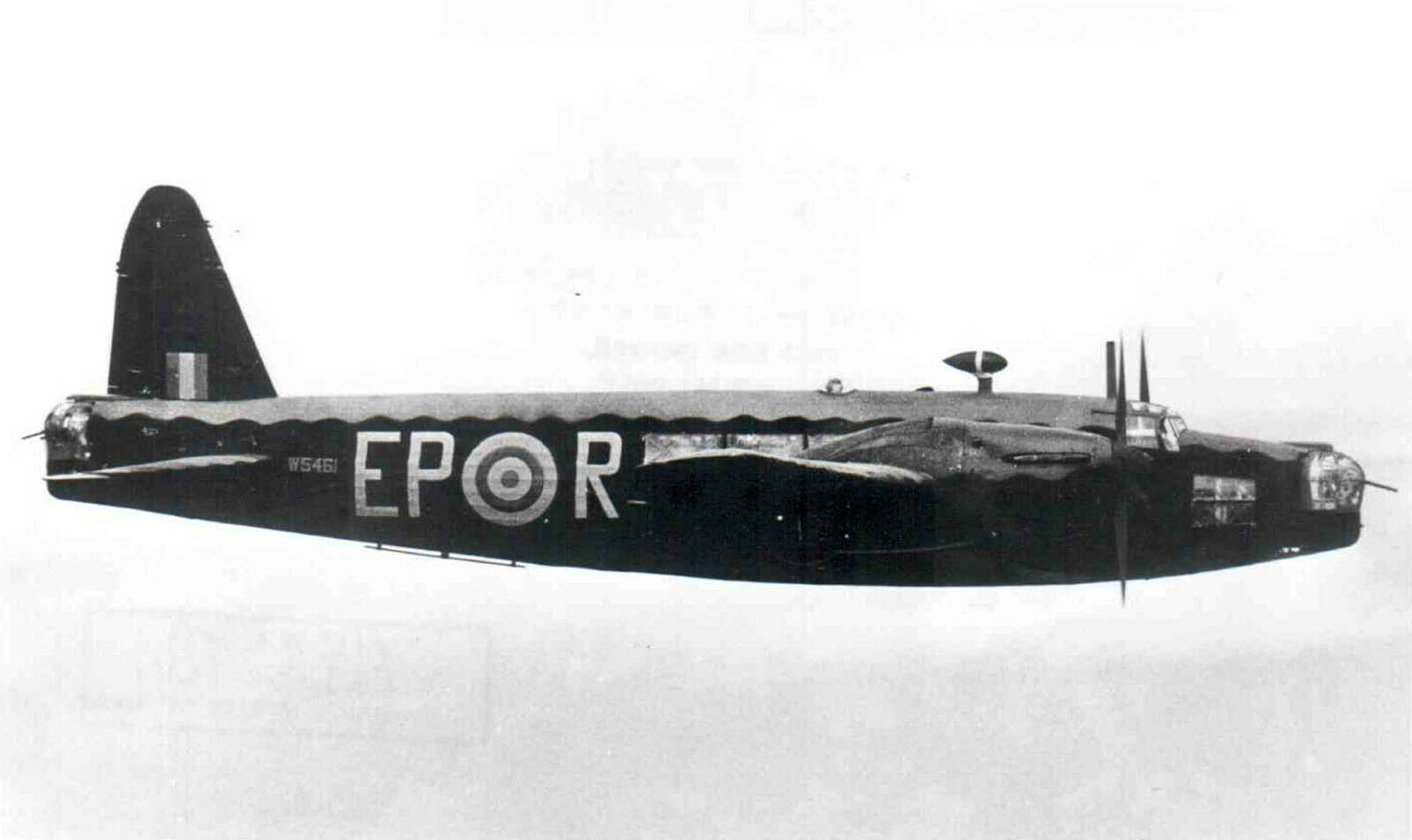 Vickers Wellington II RAF 104Sqn EPR W5461 inflight 1941 ebay 01