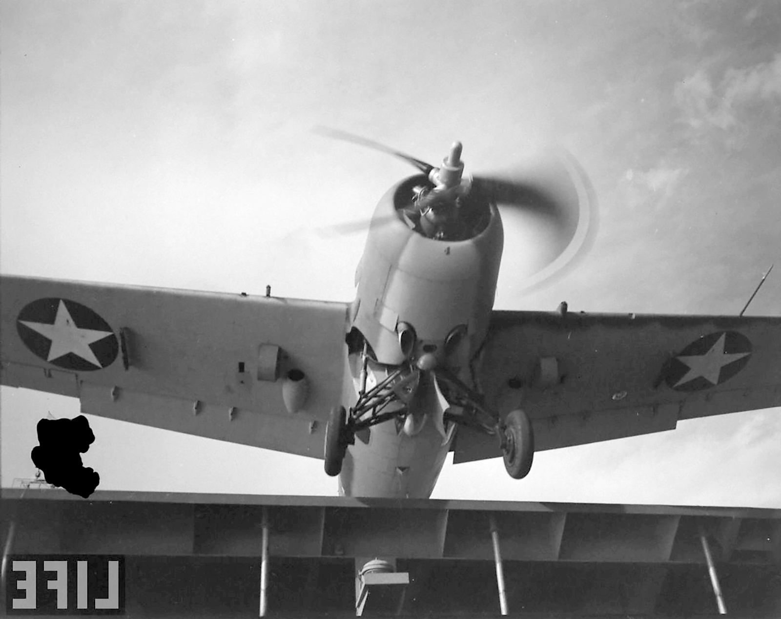 Grumman F4F-3 Wildcat VF-2 USN Life photo series 1942 02