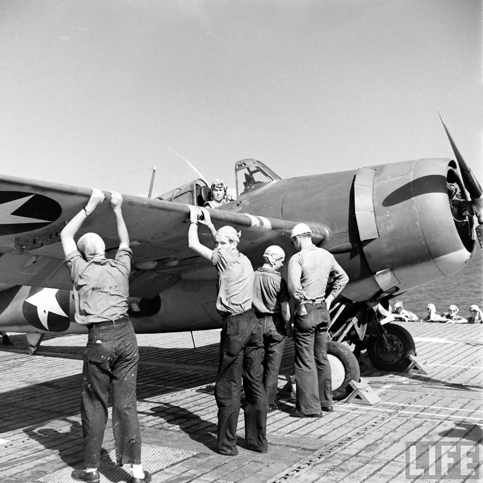 Grumman F4F-3 Wildcat VF-2 USN Life photo series 1942 03