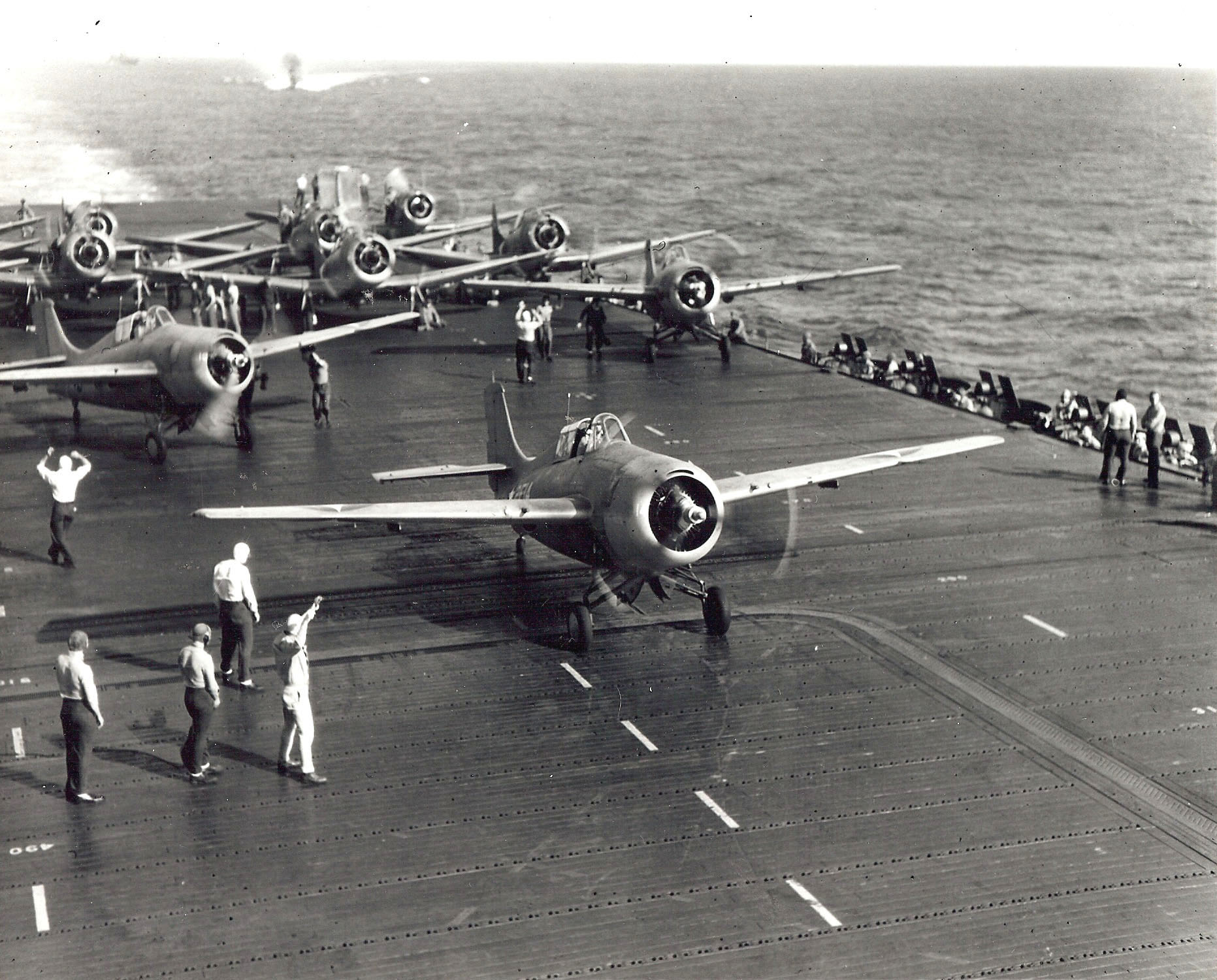 Grumman F4F-Wildcat VF-2 White 2F14 aboard the CV-6 USS Enterprise 01