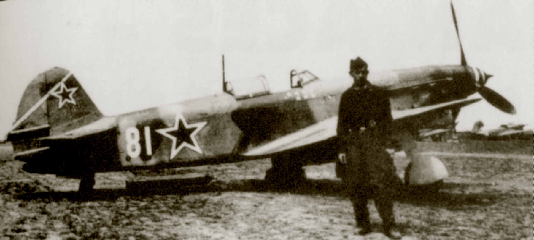Yakovlev-Yak-9T-117GvIAP-236IAD-Yellow-8