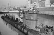 Asisbiz German U boat submarine U 553 commanded by Lieutenant Commander Karl Thurmann returns to Saint Nazaire 13
