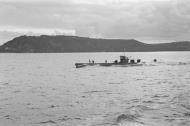 Asisbiz German U boat submarine U 83 returning to Brest submarine pens seen from minesweeper Sperrbrecher 1941 01