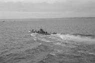 Asisbiz German U boat submarine U 83 returning to Brest submarine pens seen from minesweeper Sperrbrecher 1941 04