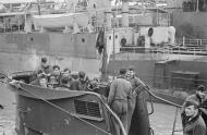 Asisbiz German U boat submarine U 93 Commander Horst Elfe and crew returns to Saint Nazaire 1941 03