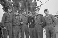 Asisbiz German U boat submarine U 93 crew after returning to Saint Nazaire 1941 02