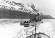 Asisbiz German U boat type 35 minesweepers in heavy weather off the Norwegian coast during WWII NH 71329