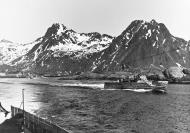 Asisbiz Kriegsmarine German Navy Schnellboot torpedo boats leaving the harbor of Kirkeness on the Norwegian Arctic Coast NH 71373