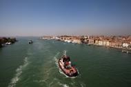 Asisbiz Tugboat Angelina C IMO 9240081 escorting MS Sea Princess Venezia Veneto Italy Aug 2011 07