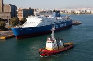 Asisbiz Tugboat Pantanassa IMO 7400936 and MS European Express Limassol Nel Lines Piraeus Athens Greece 01