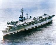 Asisbiz USS Bataan (CVL 29) with F4U 4B Corsair fighter bombers of VMF 314 heading for Korea Jan 1952 80 G 633888