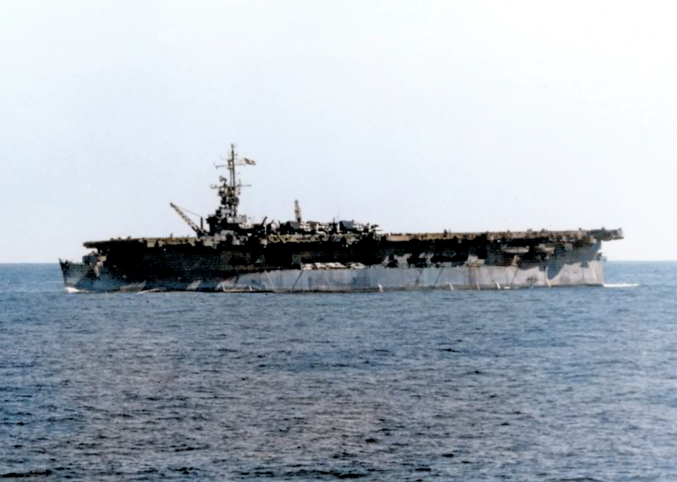 Asisbiz USS Belleau Wood (CVL 24) off Iwo Jima 1945
