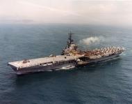 Asisbiz USS Bennington (CVS 20) H 34 HSS 1 Seabat SH 34Gs of HS 8 which deployed on Bennington between Oct 1960 and Aug 1963 01
