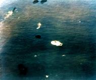 Asisbiz German Submarine U 172 under attack by aircraft from USS Bogue (CVE 9) 13th Dec 1943 01