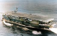 Asisbiz USS Bogue (CVE 9) during a shakedown cruise 01
