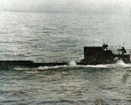 Asisbiz German submarine U Boat U 233 sinks as it was rammed by USS Thomas (DE 102) 5th July 1944 01