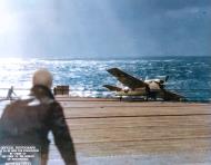 Asisbiz USS Core (CVE 13) FM 2 Wildcat VC 36 Black 19 landing misshap in the North Atlantic 12th April 1944 80 G 269033