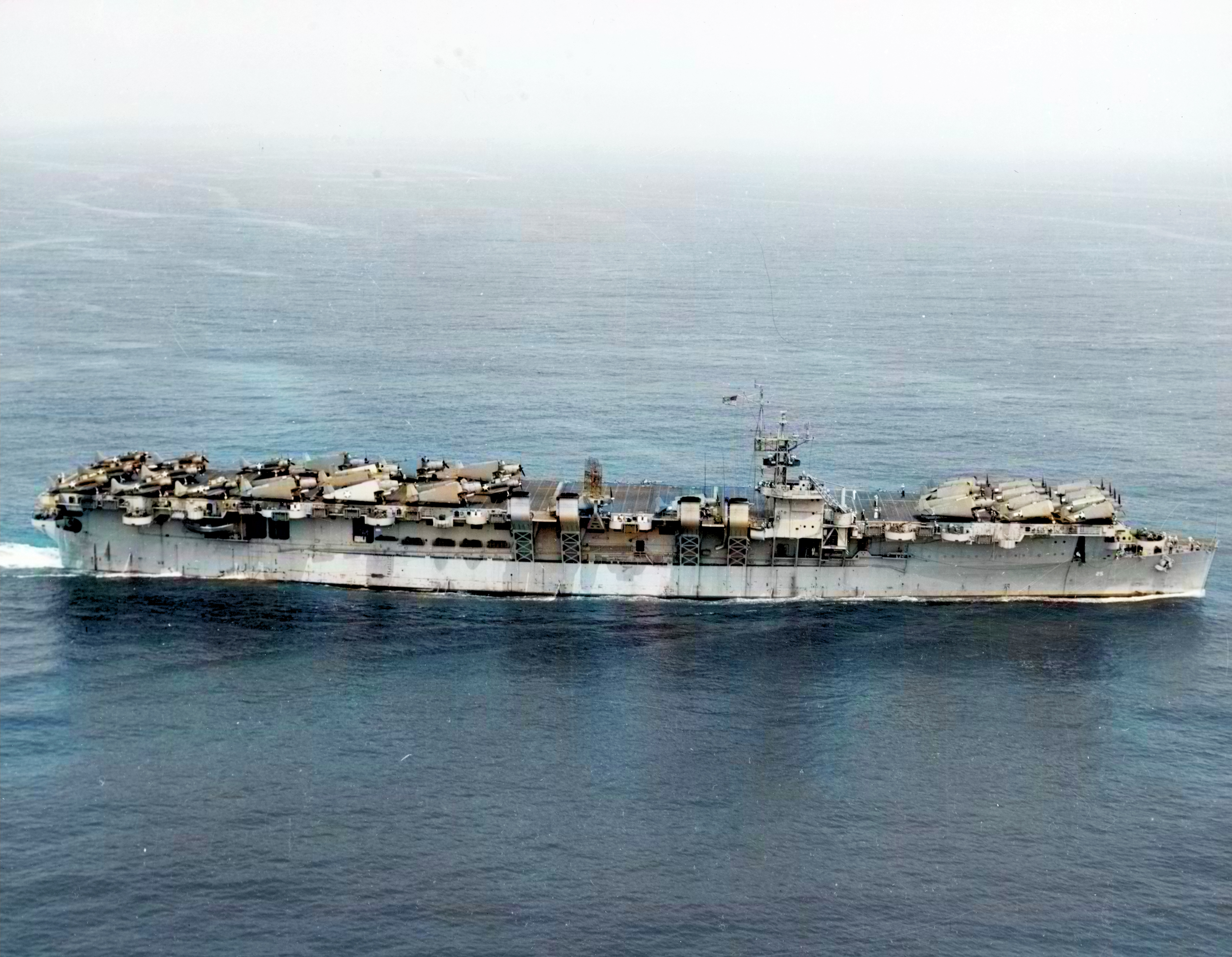 Asisbiz USS Cowpens (CVL 25) underway at sea on 17th July 1943 80 G 74266