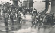 Asisbiz Grumman F6F 3 Hellcat VF 25 BuNo 66101 fuel tank explosion USS Cowpens (CVL 25) Gilberts Operation 24th Nov 1943 07