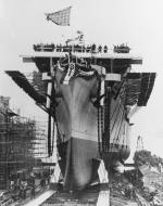 Asisbiz USS Cowpens (CV 25) goes down the ways at New York Shipbuilding Camden New Jersey 17th Jan 1943 NH 96200