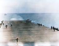 Asisbiz Douglas TBD 1 Devastator torpedo bomber BulNo 0370 after a deck landing accident on 28th May 1942 80 G 7744