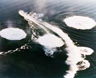 Asisbiz Japanese cruiser Nachi under air attack from task group 38.3 in Manila Bay 5th Nov 1944 80 G 287019