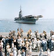 Asisbiz USS Essex (CV 9) returning to the US from her first Korean War deployment at San Diego California 25th Mar 1952 NH 97111