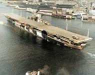 Asisbiz USS Franklin (CV 13) in the Elizabeth River off Norfolk Virginia 21st Feb 1944 80 G 224595