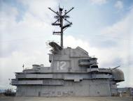 Asisbiz USS Hornet II (CVS 12) bridge when in Puget Sound Naval Shipyard 1992 Wiki 01
