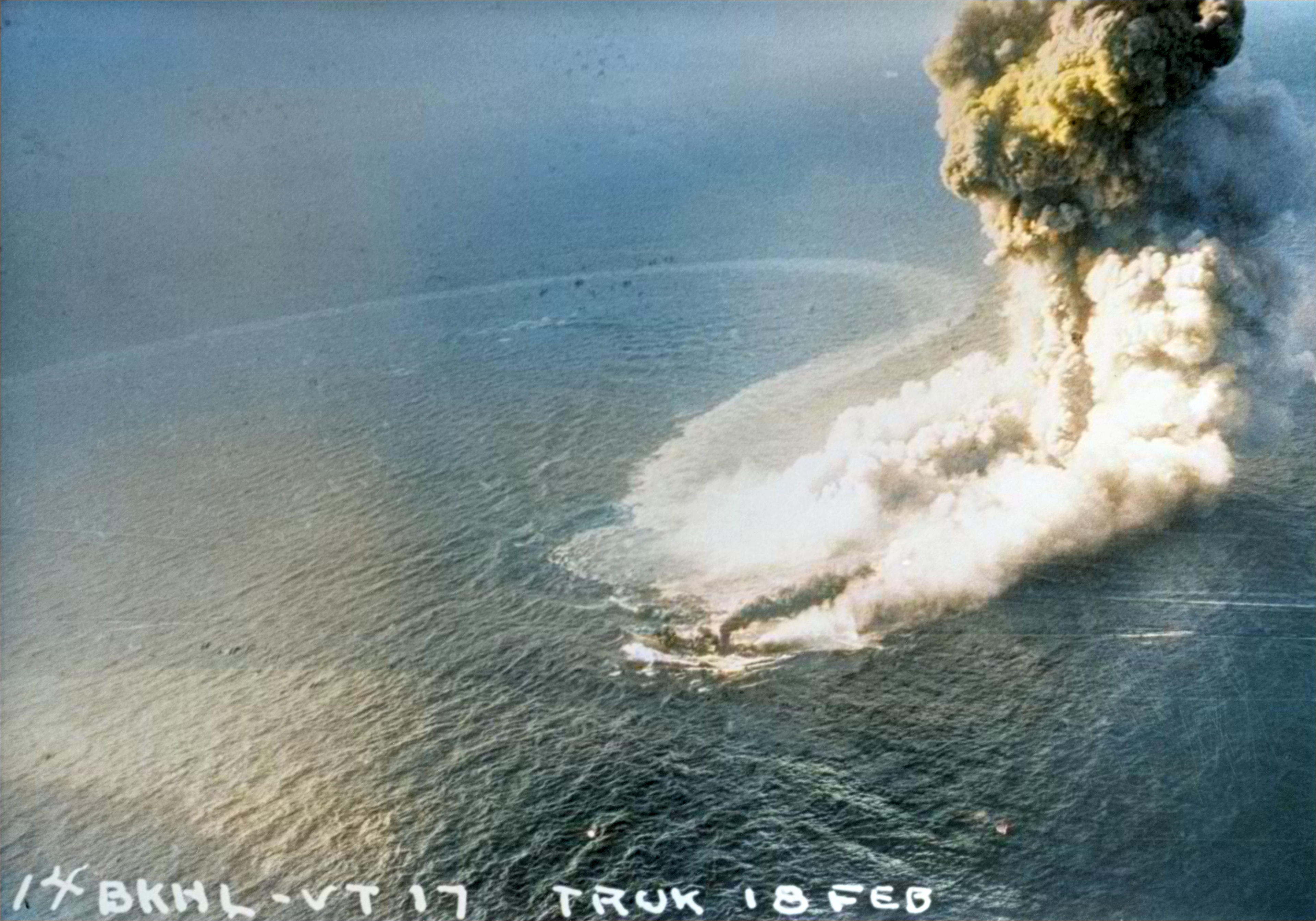 Japanese destroyer of the Minekaze class being attacked by planes of VT 17 during the raid on Truk 17 18th Feb 1944 80 G 218544B