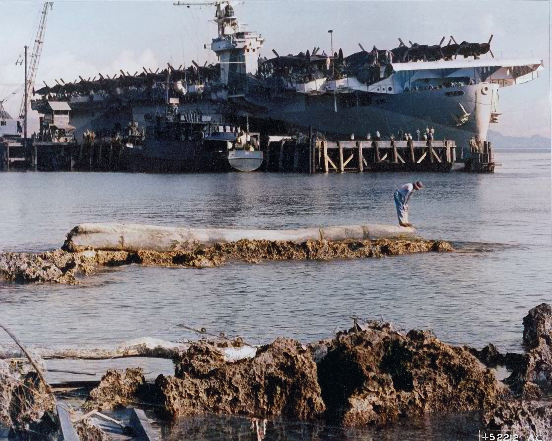 Asisbiz USS Savo Island (CVE-78) arrived at Guadalcanal carrying a load of P 38 Lightning 10th July 1944 01
