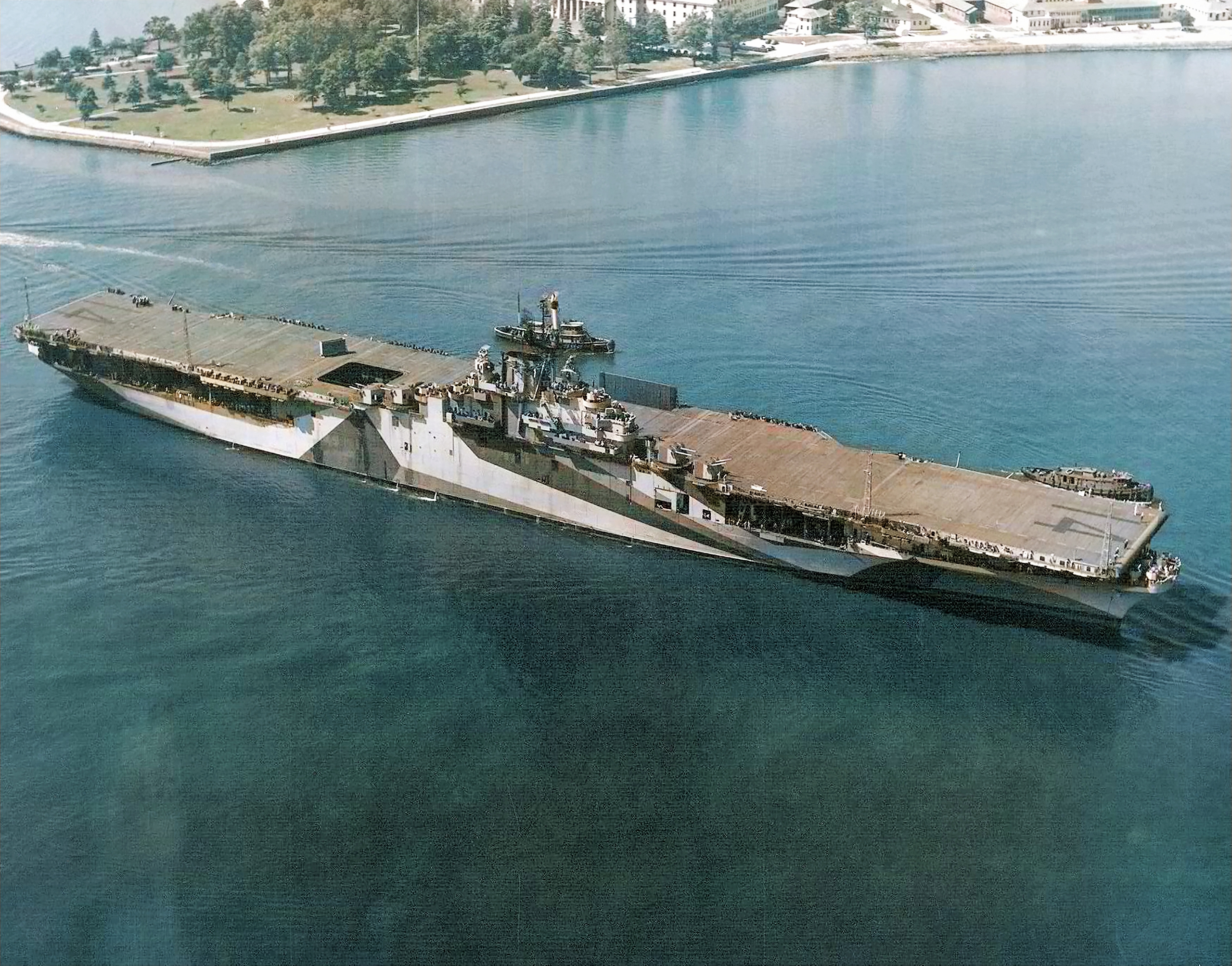 Asisbiz USS Ticonderoga (CV-14)