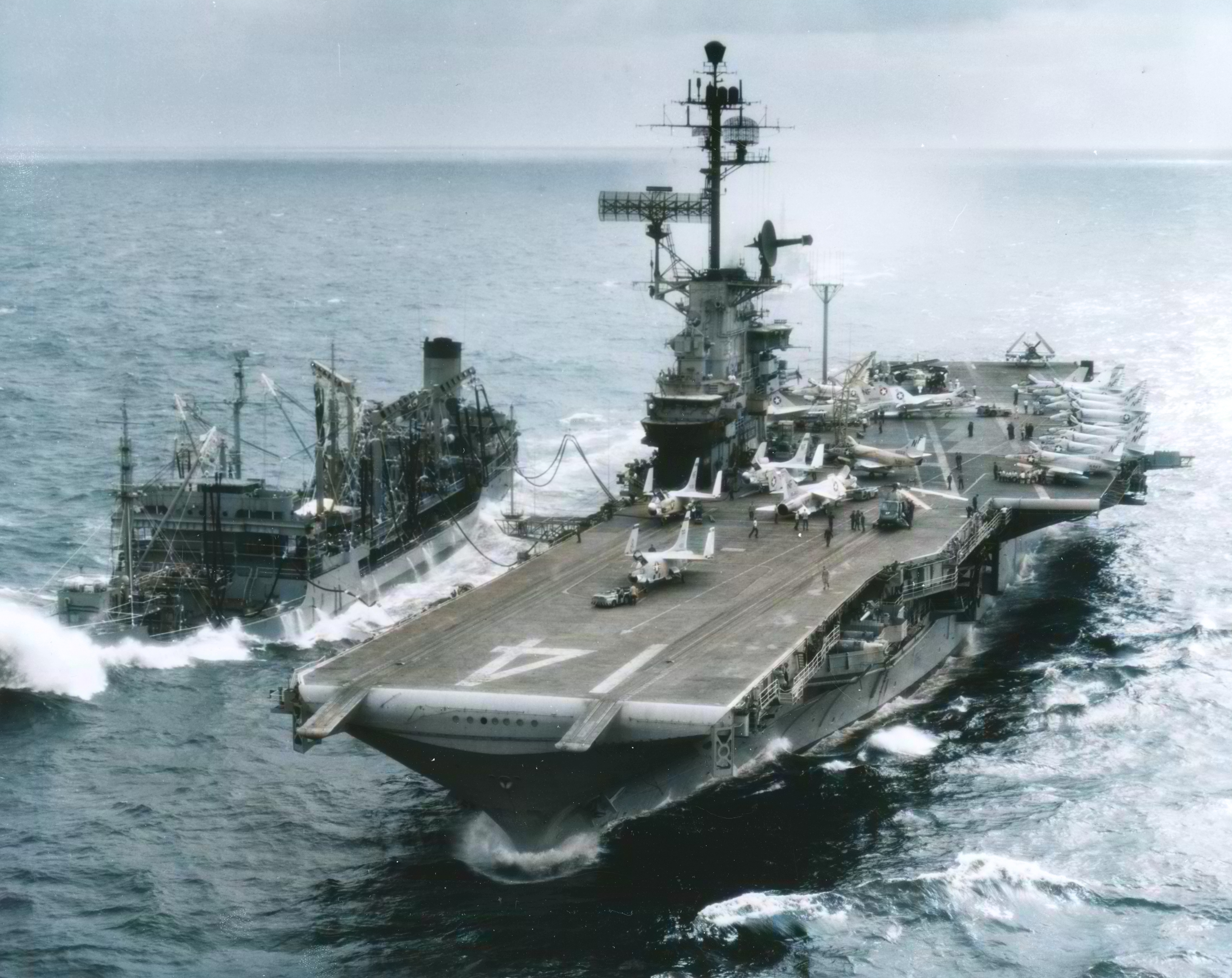 Asisbiz USS Ticonderoga (CVS 14) refueling from USS Ashtabula (AO 51) off Vietnam circa 1966 NH 97487