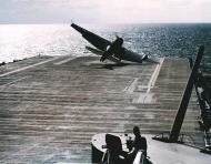 Asisbiz Grumman TBM 3D Avenger VT 87 CAG87 White 13 take off mishap USS Ticonderoga off Okinawa Jun 1945 01