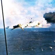 Asisbiz Japanese Jill torpedo bomber explodes after a direct hit off Kwajalein Atoll 4th Dec 1943 80 G 415001